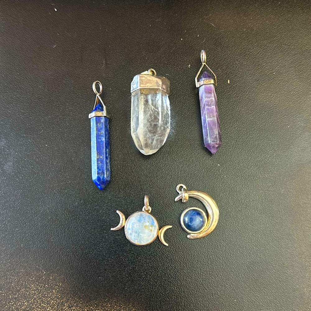 5 crystal stone pendants